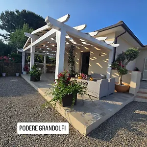 Podere Grandolfi Bed & Breakfast